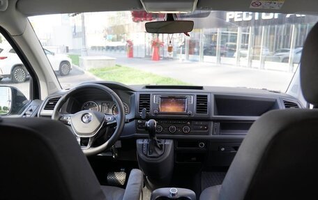 Volkswagen Caravelle T6 рестайлинг, 2015 год, 7 500 000 рублей, 18 фотография