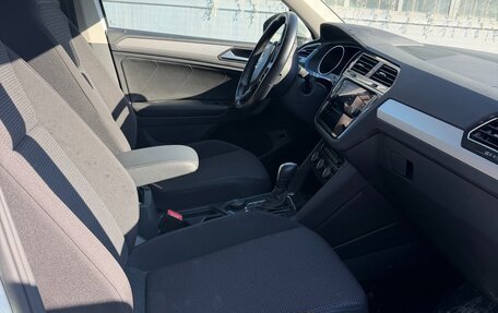 Volkswagen Tiguan II, 2019 год, 2 990 000 рублей, 9 фотография