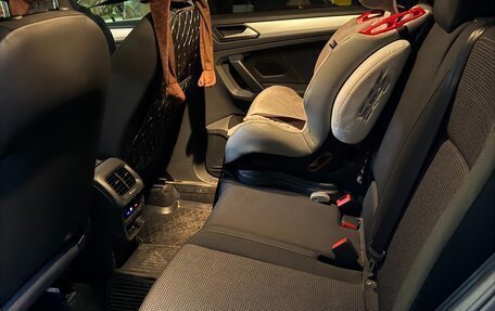 Volkswagen Tiguan II, 2019 год, 2 990 000 рублей, 14 фотография