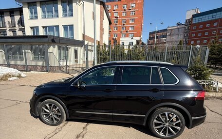 Volkswagen Tiguan II, 2020 год, 3 700 000 рублей, 3 фотография