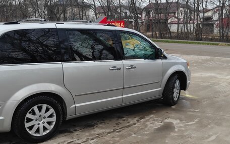 Chrysler Voyager IV, 2008 год, 1 350 000 рублей, 3 фотография