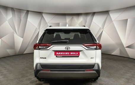 Toyota RAV4, 2019 год, 3 643 000 рублей, 8 фотография