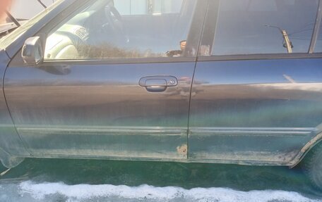 Mazda 323, 1999 год, 230 000 рублей, 2 фотография