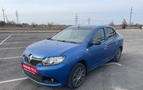 Renault Logan II, 2015 год, 320 000 рублей, 2 фотография