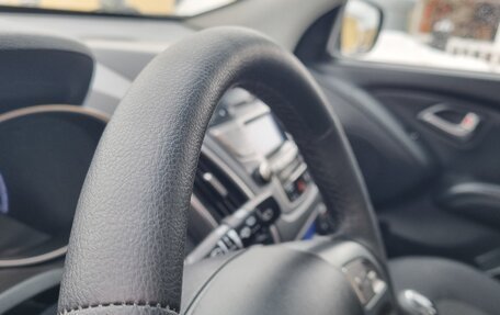 Hyundai ix35 I рестайлинг, 2011 год, 950 000 рублей, 24 фотография