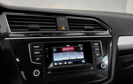 Volkswagen Tiguan II, 2017 год, 1 717 000 рублей, 14 фотография