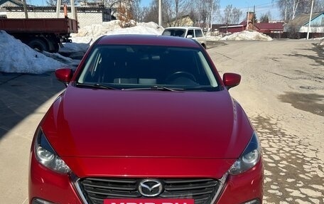 Mazda 3, 2017 год, 1 800 000 рублей, 2 фотография