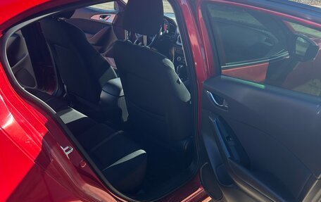 Mazda 3, 2017 год, 1 800 000 рублей, 13 фотография