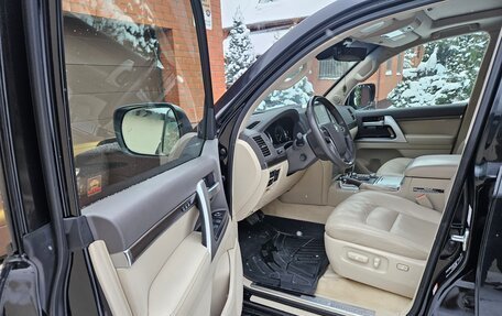 Toyota Land Cruiser 200, 2019 год, 8 599 000 рублей, 15 фотография