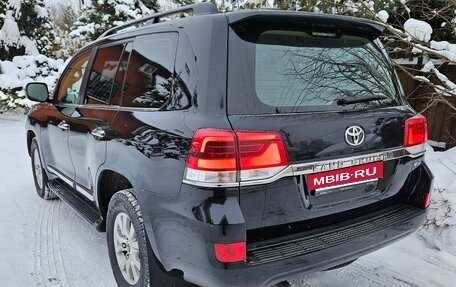 Toyota Land Cruiser 200, 2019 год, 8 599 000 рублей, 2 фотография