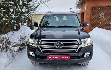 Toyota Land Cruiser 200, 2019 год, 8 599 000 рублей, 3 фотография