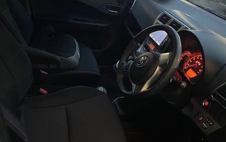 Toyota Ractis II, 2011 год, 1 100 000 рублей, 10 фотография