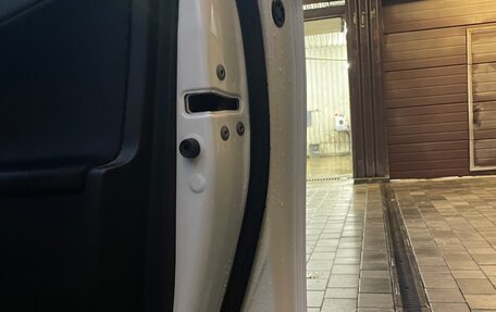 Toyota Ractis II, 2011 год, 1 100 000 рублей, 13 фотография