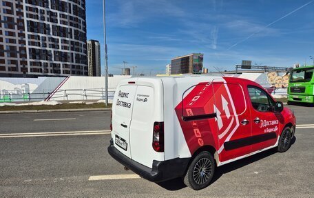 Peugeot Partner II рестайлинг 2, 2011 год, 570 000 рублей, 5 фотография