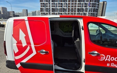 Peugeot Partner II рестайлинг 2, 2011 год, 570 000 рублей, 9 фотография