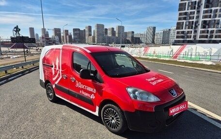 Peugeot Partner II рестайлинг 2, 2011 год, 570 000 рублей, 3 фотография