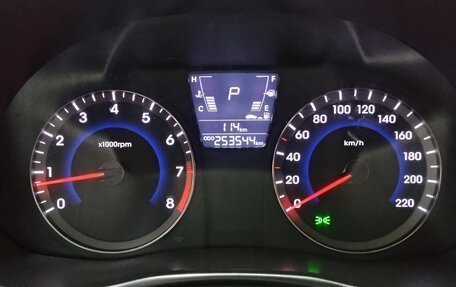 Hyundai Solaris II рестайлинг, 2013 год, 730 000 рублей, 3 фотография