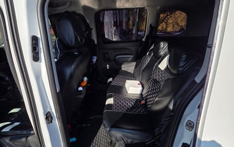 Peugeot Rifter I, 2020 год, 1 980 000 рублей, 8 фотография