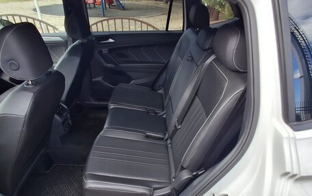 Volkswagen Tiguan, 2023 год, 1 900 000 рублей, 9 фотография