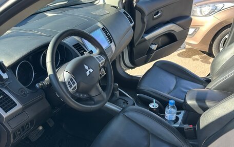 Mitsubishi Outlander III рестайлинг 3, 2010 год, 1 300 000 рублей, 6 фотография