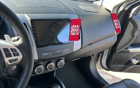 Mitsubishi Outlander III рестайлинг 3, 2010 год, 1 300 000 рублей, 7 фотография