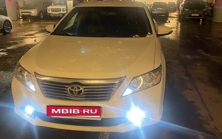 Toyota Camry, 2013 год, 1 920 000 рублей, 4 фотография