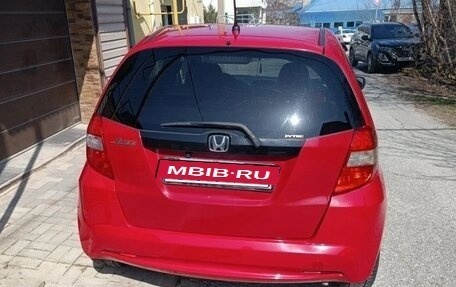 Honda Jazz II рестайлинг, 2011 год, 750 000 рублей, 3 фотография