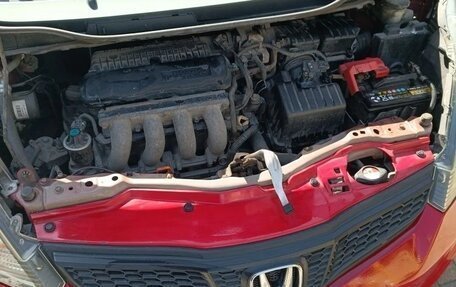 Honda Jazz II рестайлинг, 2011 год, 750 000 рублей, 10 фотография