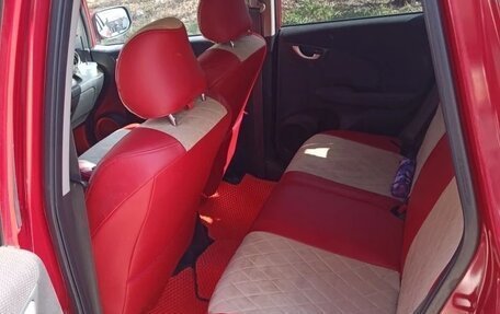 Honda Jazz II рестайлинг, 2011 год, 750 000 рублей, 12 фотография