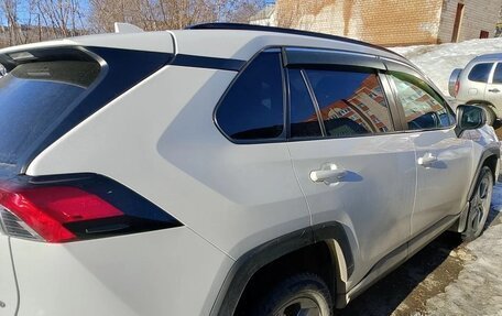 Toyota RAV4, 2019 год, 3 215 000 рублей, 3 фотография