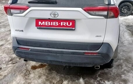 Toyota RAV4, 2019 год, 3 215 000 рублей, 6 фотография