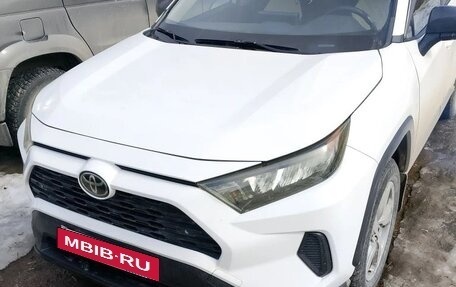 Toyota RAV4, 2019 год, 3 215 000 рублей, 5 фотография