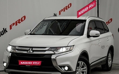 Mitsubishi Outlander III рестайлинг 3, 2017 год, 1 995 000 рублей, 1 фотография