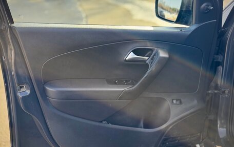 Volkswagen Polo VI (EU Market), 2015 год, 908 000 рублей, 14 фотография