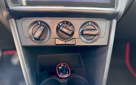 Volkswagen Polo VI (EU Market), 2015 год, 908 000 рублей, 29 фотография