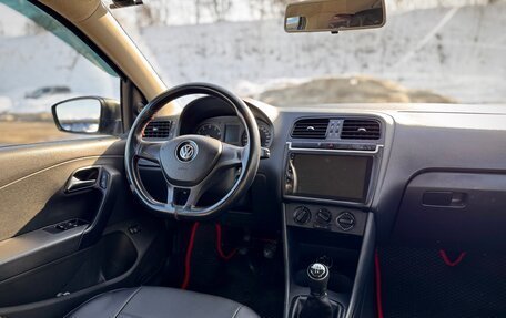 Volkswagen Polo VI (EU Market), 2015 год, 908 000 рублей, 27 фотография