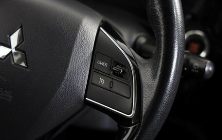 Mitsubishi Outlander III рестайлинг 3, 2018 год, 1 989 000 рублей, 11 фотография