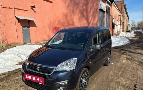 Peugeot Partner II рестайлинг 2, 2022 год, 2 460 000 рублей, 2 фотография