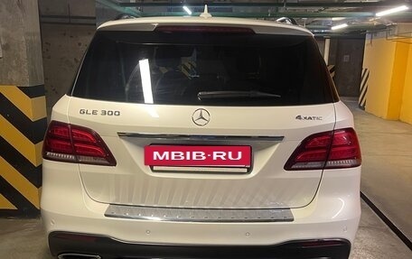 Mercedes-Benz GLE, 2017 год, 4 200 000 рублей, 15 фотография