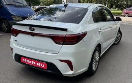 KIA Rio IV, 2019 год, 900 000 рублей, 2 фотография