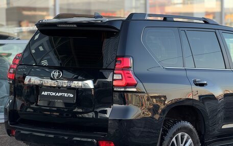 Toyota Land Cruiser Prado 150 рестайлинг 2, 2017 год, 5 400 000 рублей, 21 фотография