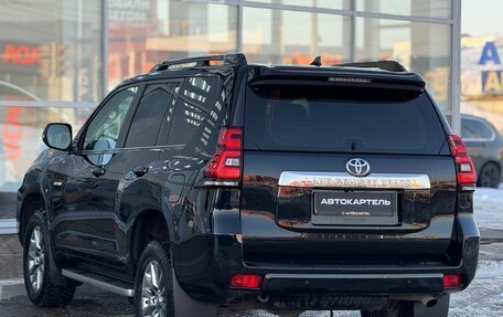 Toyota Land Cruiser Prado 150 рестайлинг 2, 2017 год, 5 400 000 рублей, 17 фотография