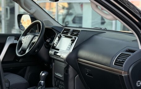 Toyota Land Cruiser Prado 150 рестайлинг 2, 2017 год, 5 400 000 рублей, 24 фотография