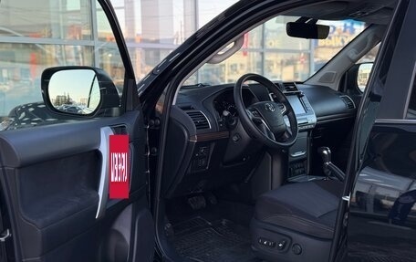 Toyota Land Cruiser Prado 150 рестайлинг 2, 2017 год, 5 400 000 рублей, 27 фотография