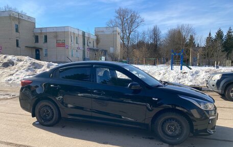 KIA Rio IV, 2019 год, 1 549 000 рублей, 3 фотография