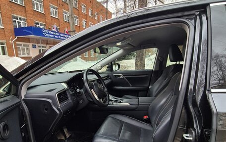 Lexus RX IV рестайлинг, 2019 год, 5 500 000 рублей, 9 фотография