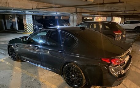 BMW 5 серия, 2019 год, 3 200 000 рублей, 2 фотография