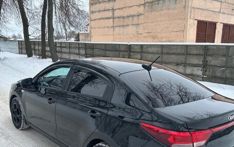 KIA Rio IV, 2018 год, 1 270 000 рублей, 3 фотография