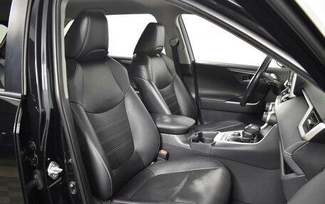 Toyota RAV4, 2019 год, 3 762 900 рублей, 8 фотография