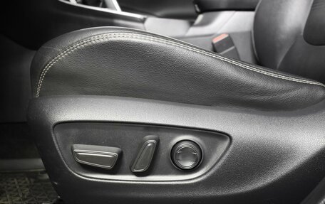 Toyota RAV4, 2019 год, 3 762 900 рублей, 21 фотография